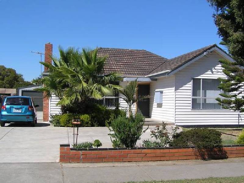 34 Woodward St, Springvale VIC 3171