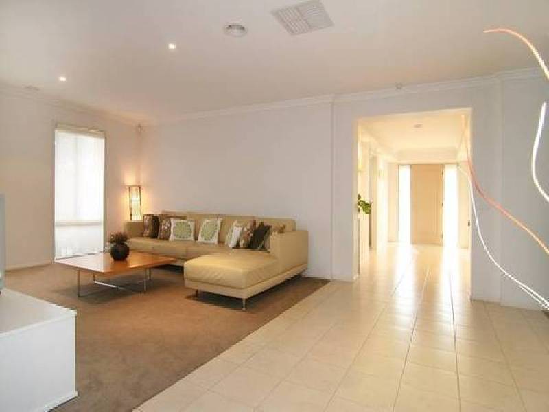 9 Rowan Road, Springvale South VIC 3172