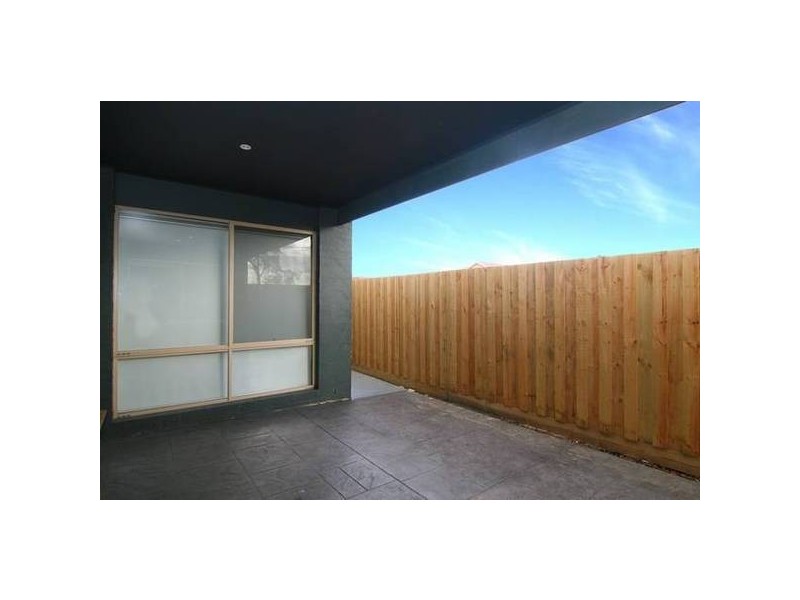 9 Rowan Road, Springvale South VIC 3172