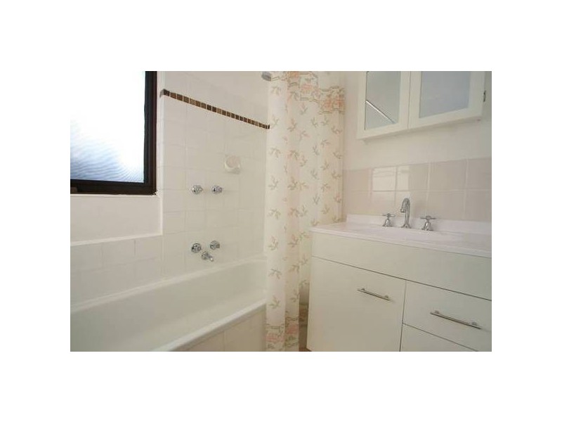 Noble St, Noble Park VIC 3174