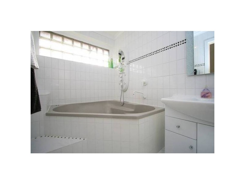 Piccadilly Cres, Keysborough VIC 3173