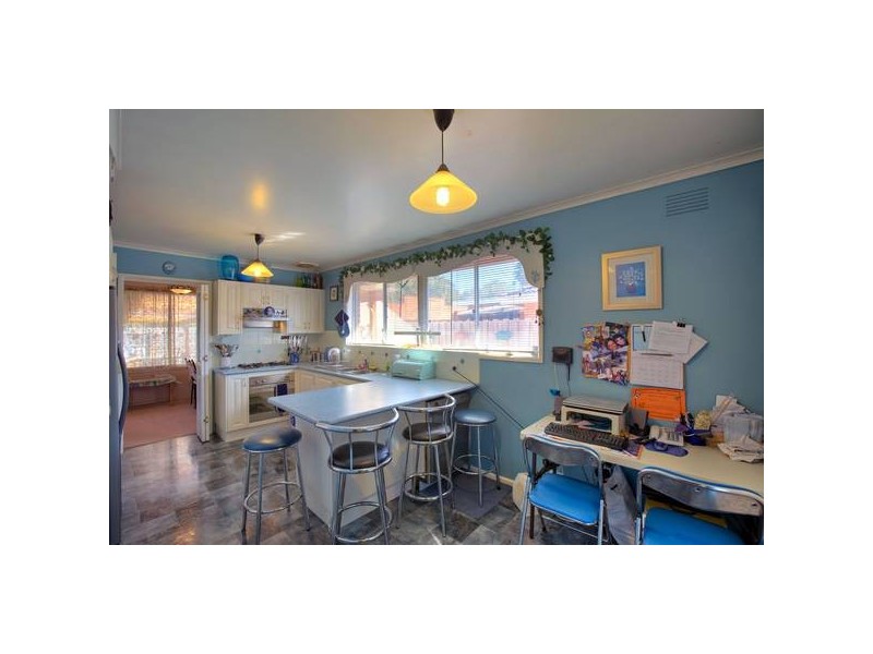 54 Kingsclere Avenue, Keysborough VIC 3173