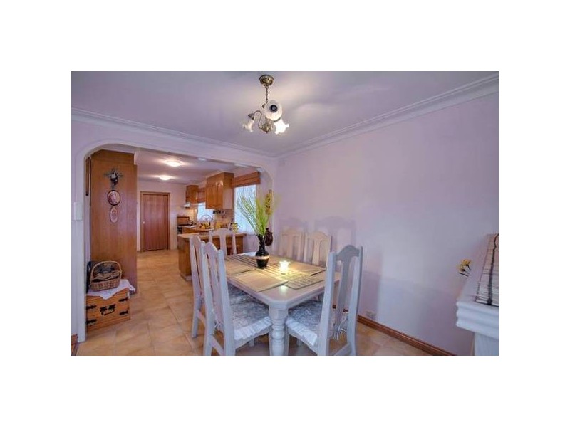 6 Wyuna Drive, Noble Park VIC 3174