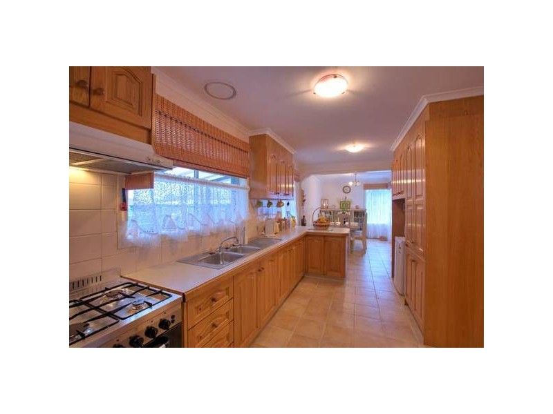 6 Wyuna Drive, Noble Park VIC 3174