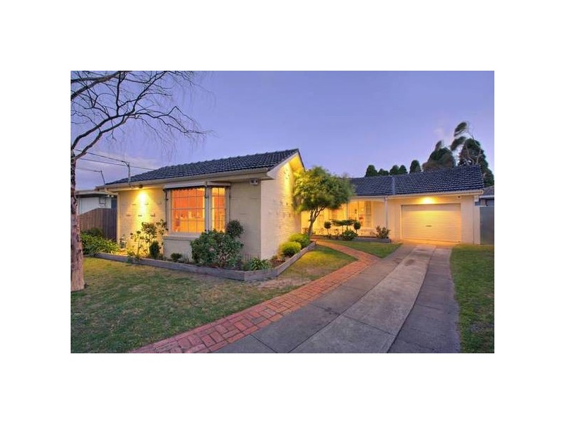 11 Finchley Court, Springvale South VIC 3172