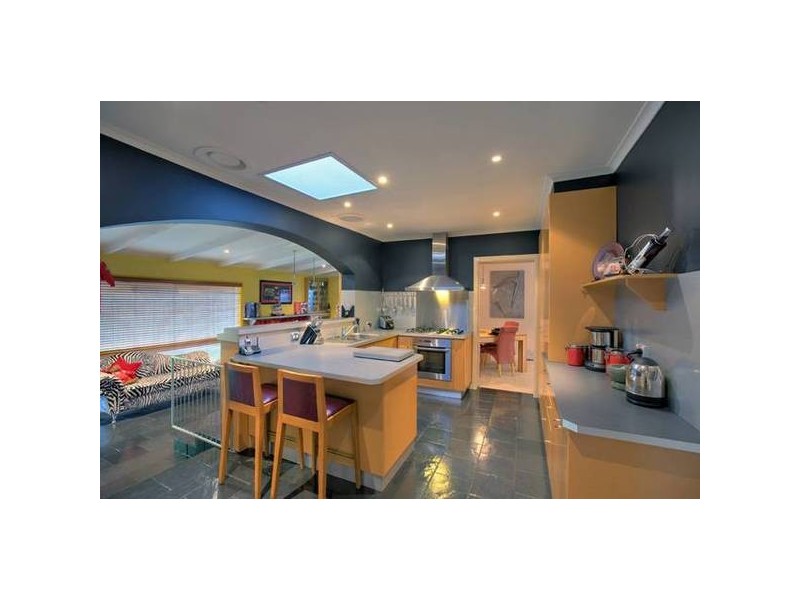 11 Finchley Court, Springvale South VIC 3172