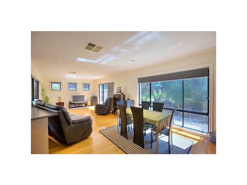 25 Princeton Drive, Keysborough VIC 3173