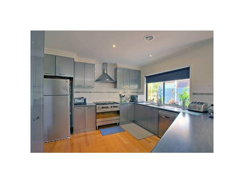 25 Princeton Drive, Keysborough VIC 3173