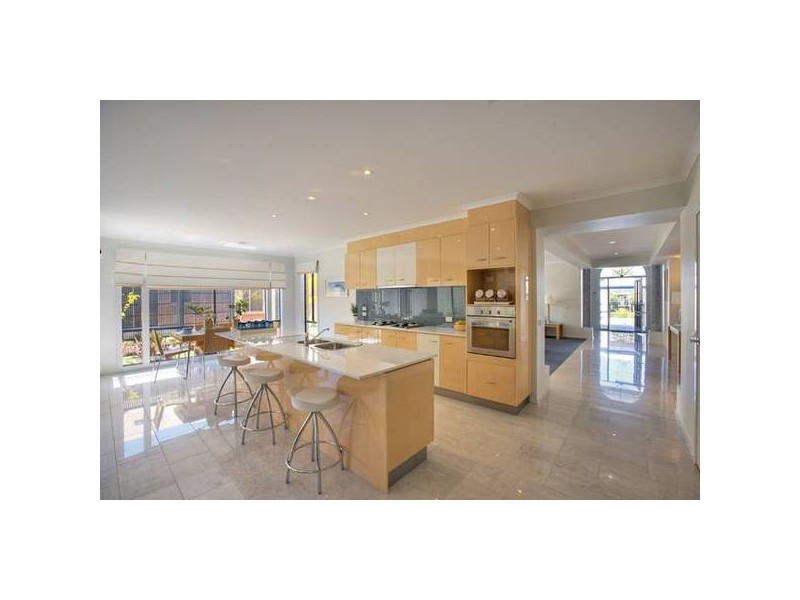 9 Princeton Drive, Keysborough VIC 3173