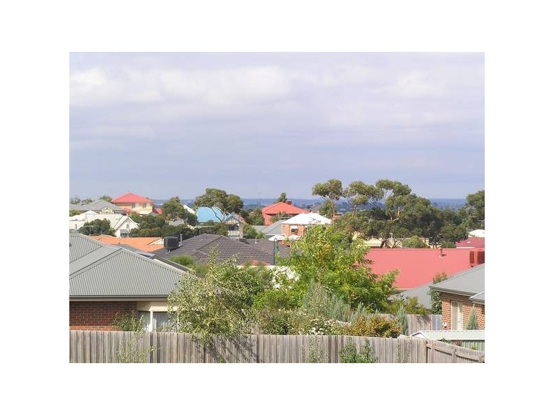 31-33 Wintersun Road, Berwick VIC 3806