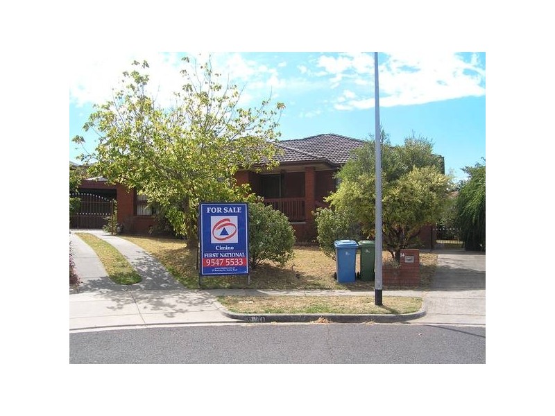14 Stradbroke Court, Noble Park North VIC 3174