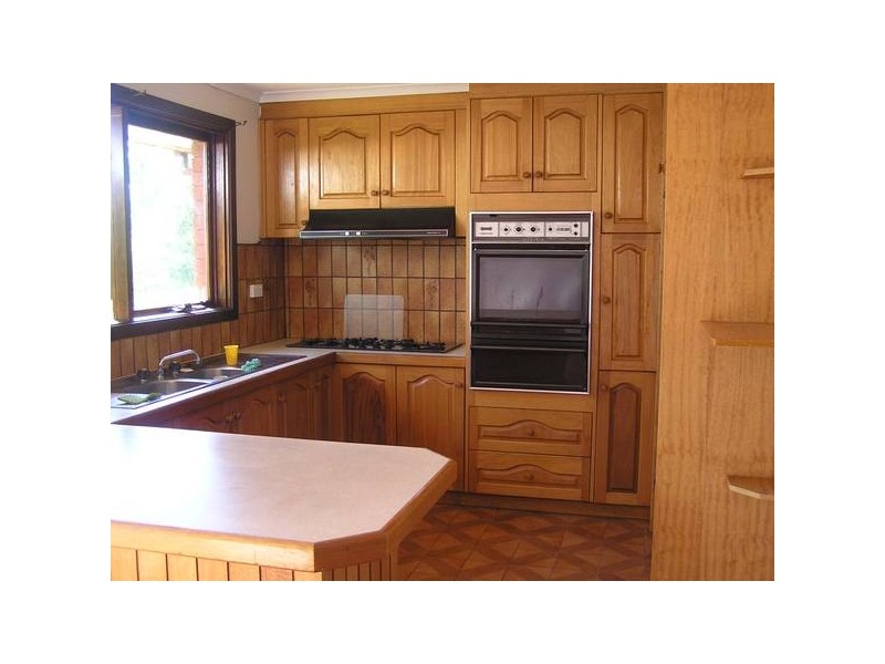 14 Stradbroke Court, Noble Park North VIC 3174