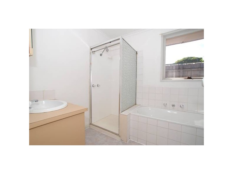 1&2/1 Coomoora Road, Springvale South VIC 3172