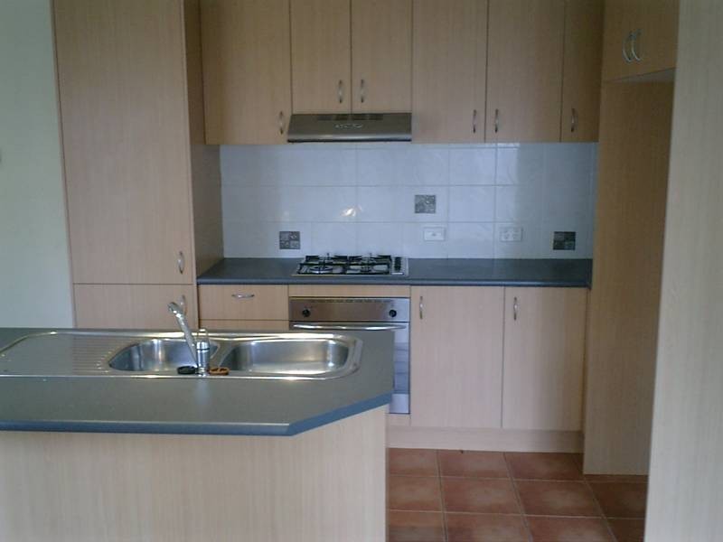 2/16 Mantung Crescent, Rowville VIC 3178