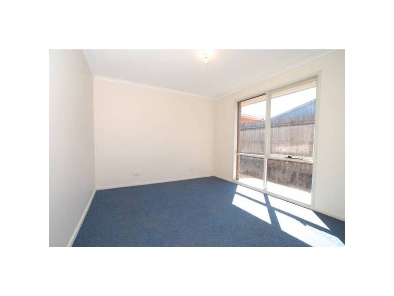 2/1 Coomoora Road, Springvale South VIC 3172