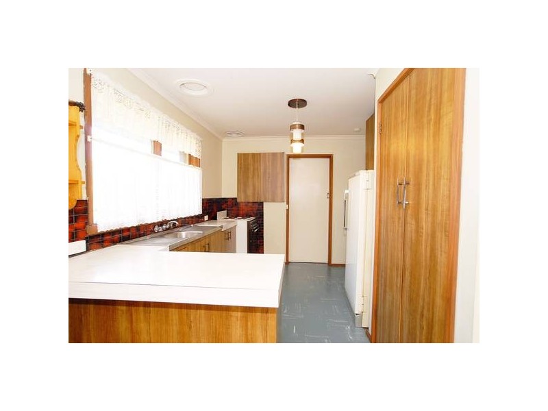 6 Edward Street, Noble Park VIC 3174