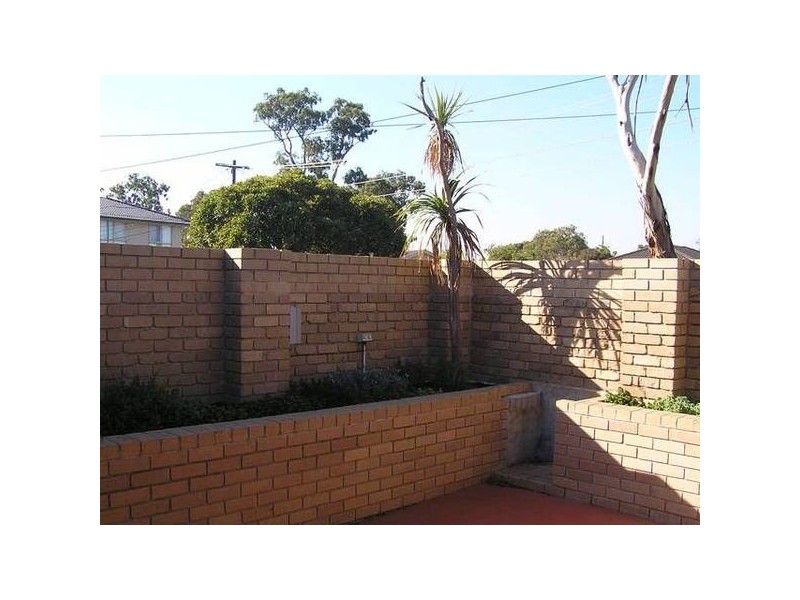 8 Beach Crt, Keysborough VIC 3173