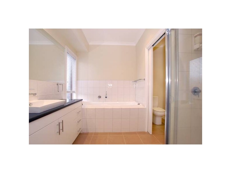 64 Keylana Dve, Keysborough VIC 3173