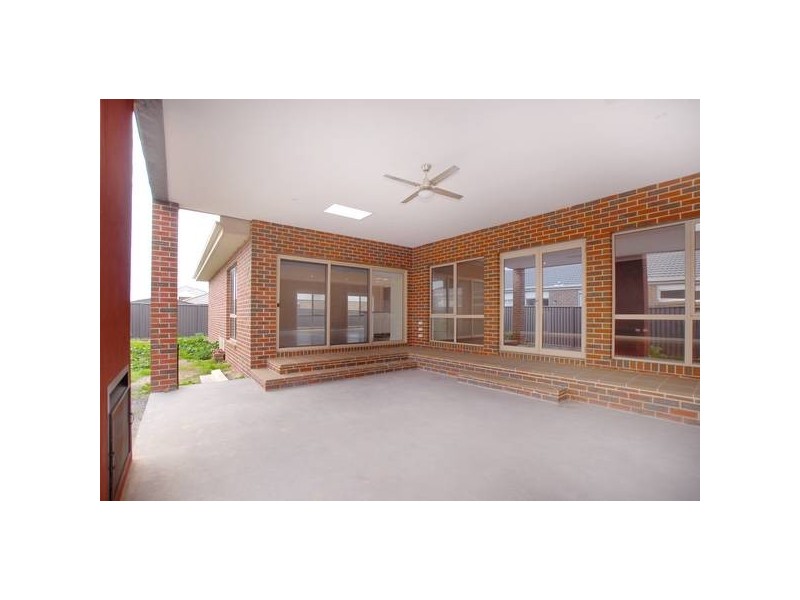 64 Keylana Dve, Keysborough VIC 3173