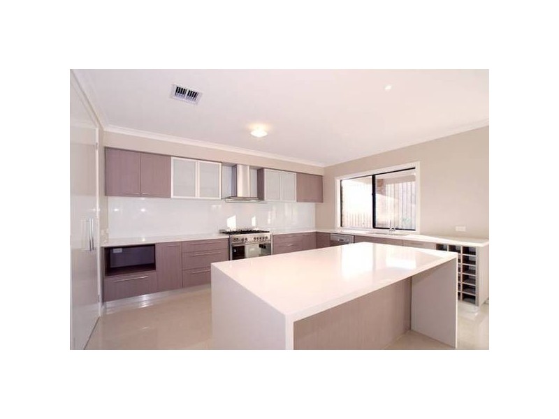 13 Derby Place, Mulgrave VIC 3170