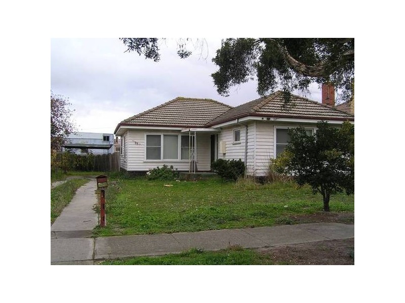 27 Thomas St, Clayton VIC 3168