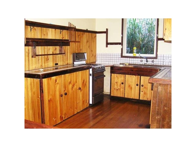 21 Camellia Ave, Noble Park North VIC 3174