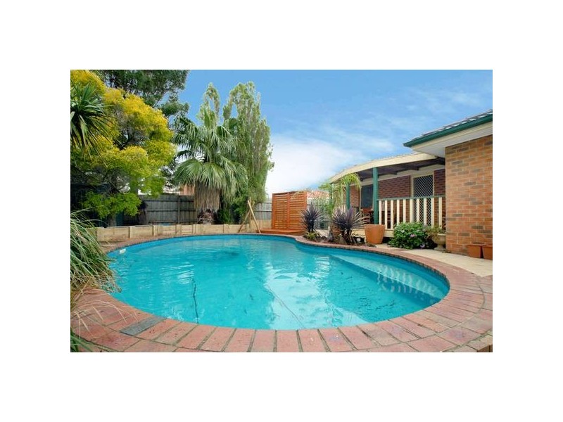 37 Sunnyvale Cres, Keysborough VIC 3173