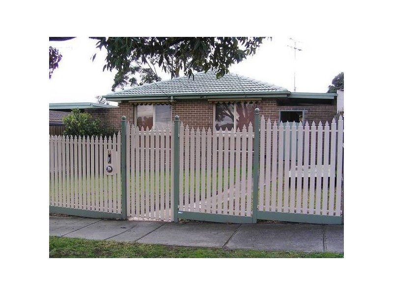 21 Frognal Dve, Noble Park North VIC 3174