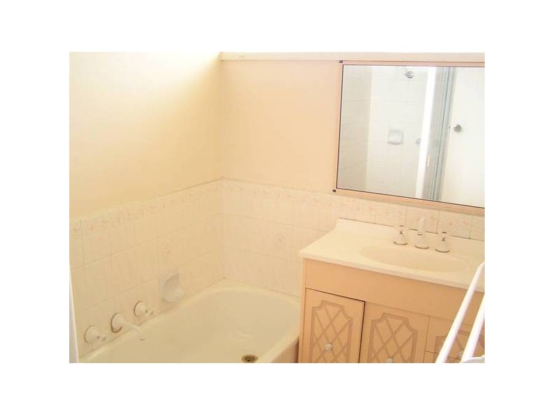 21 Frognal Dve, Noble Park North VIC 3174