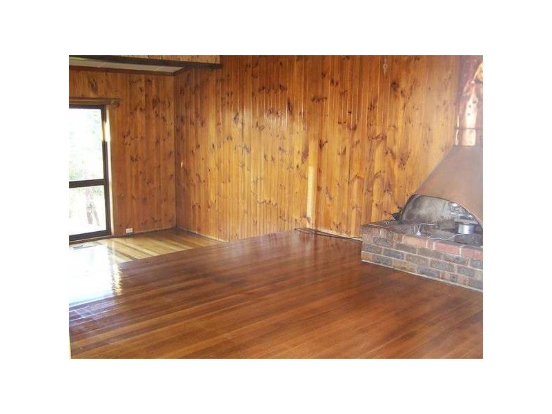 21 Camellia Ave, Noble Park North VIC 3174