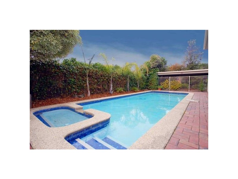 12 Maldon Crt, Wheelers Hill VIC 3150