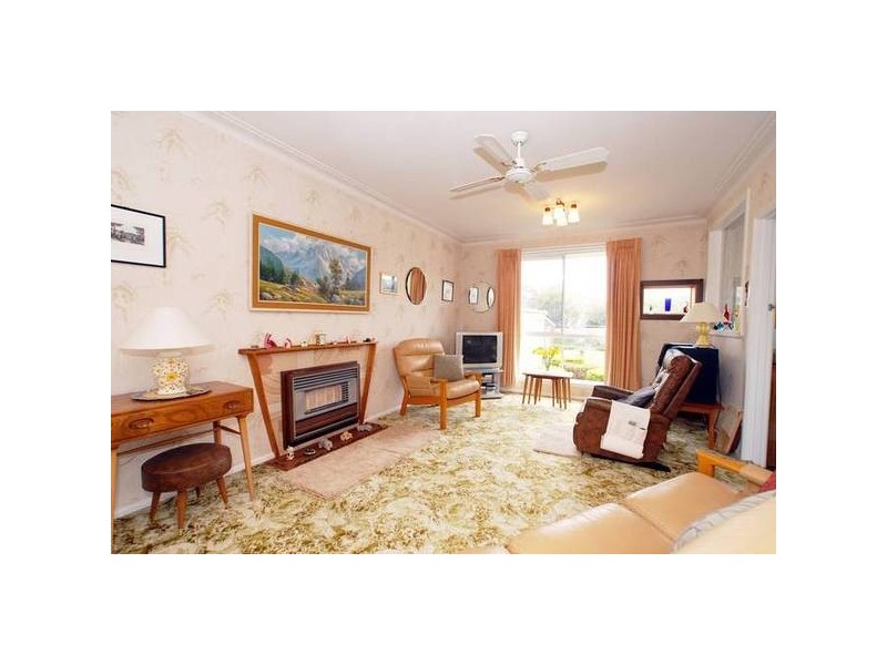 16 Bess Court, Dandenong VIC 3175