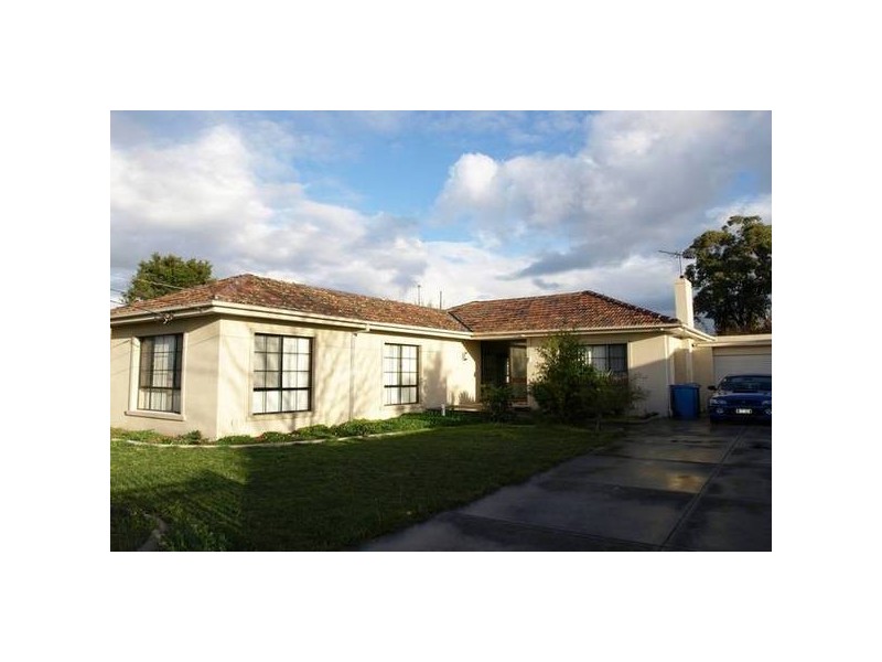 26 Edward Ave, Dandenong VIC 3175
