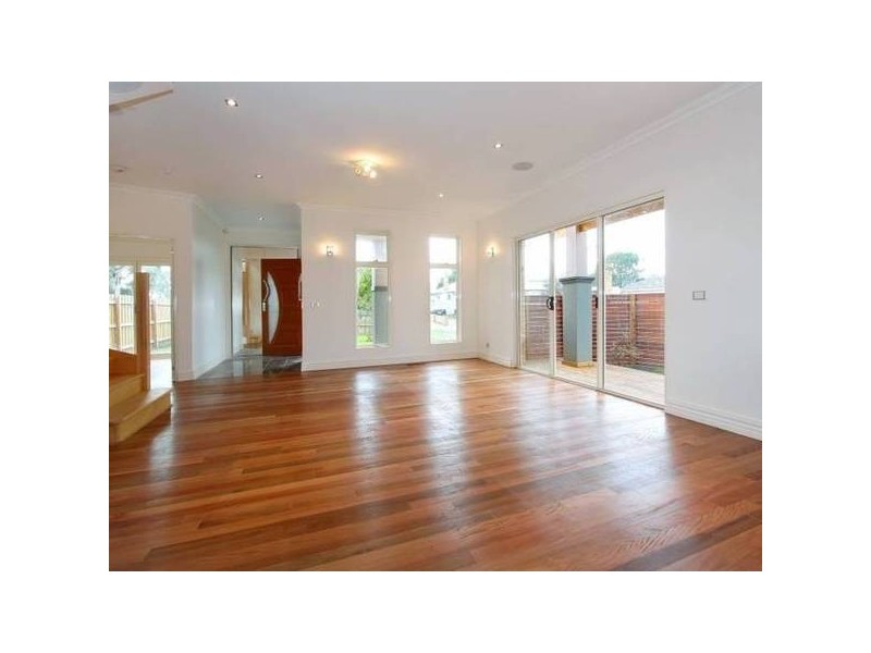 1/8 Cypress Crt, Noble Park VIC 3174