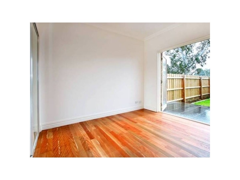 1/8 Cypress Crt, Noble Park VIC 3174