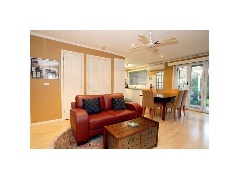 40 Jarvis Cres, Dandenong North VIC 3175