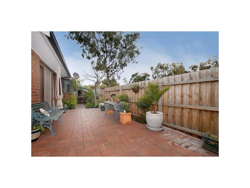 1 Rivergum Place, Keysborough VIC 3173