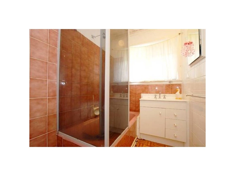 18 Sunline Ave, Noble Park North VIC 3174