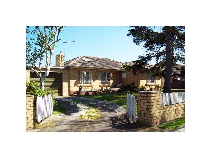 68 Leonard Ave, Noble Park VIC 3174
