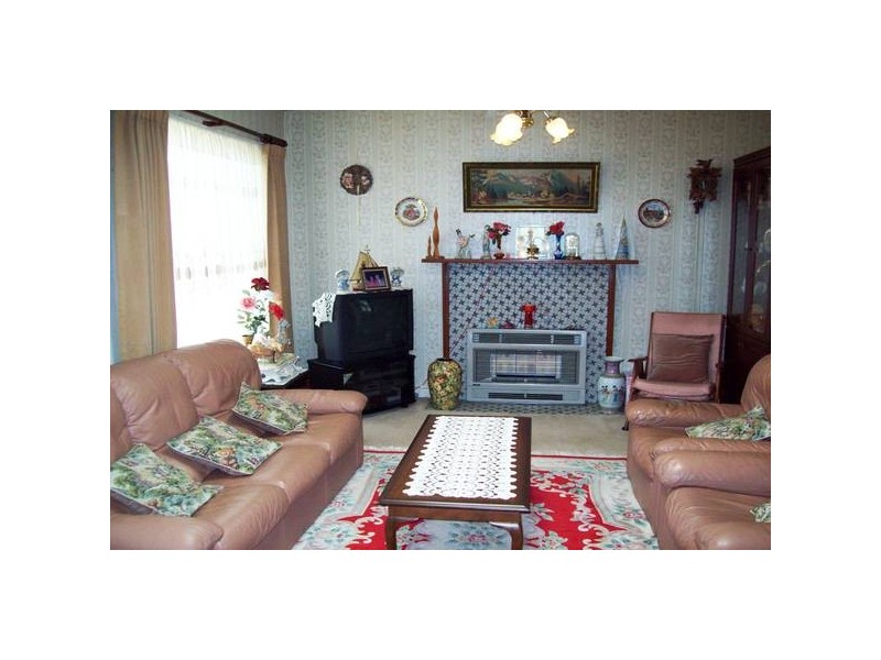 68 Leonard Ave, Noble Park VIC 3174