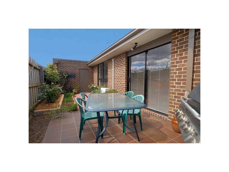 2/2 James St, Noble Park VIC 3174