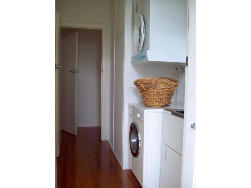 3/33 Cluden St, Brighton East VIC 3187