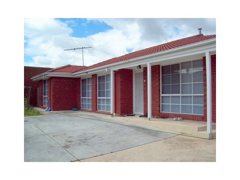 2/52 St James Ave, Springvale VIC 3171