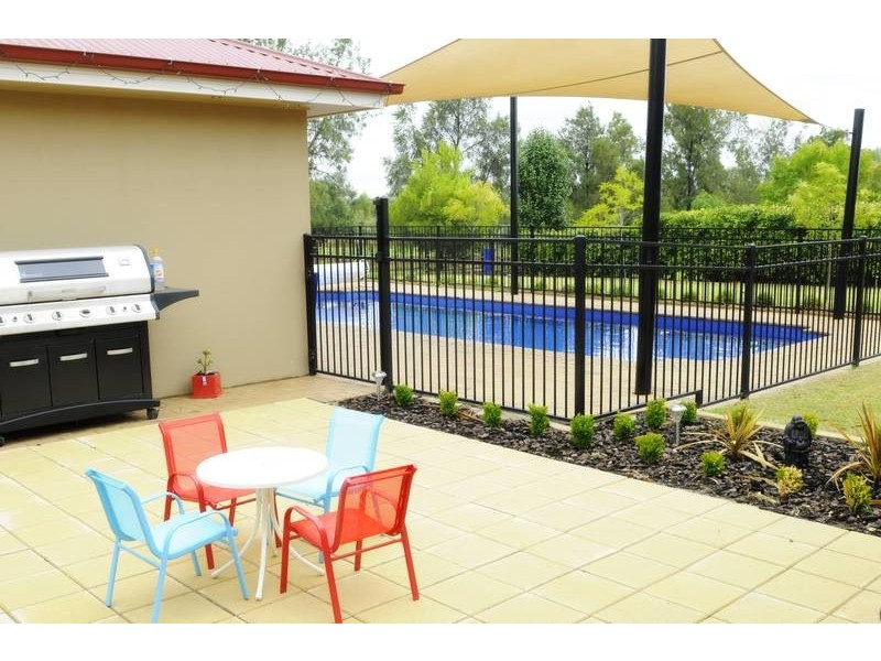 30 LAKESIDE CIRCUIT, Dubbo NSW 2830