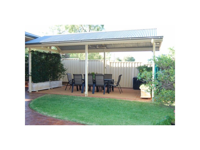 32 Stonehaven Avenue, Dubbo NSW 2830