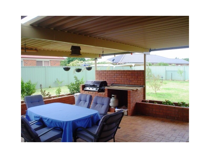 5 Murray Avenue, Dubbo NSW 2830