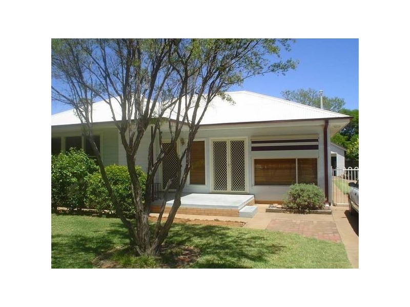 25 Crown Street, Dubbo NSW 2830