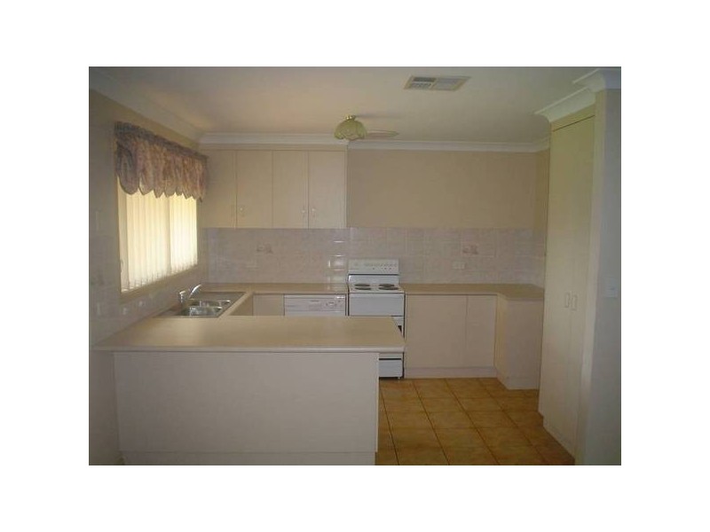 24 Castlereagh Avenue, Dubbo NSW 2830