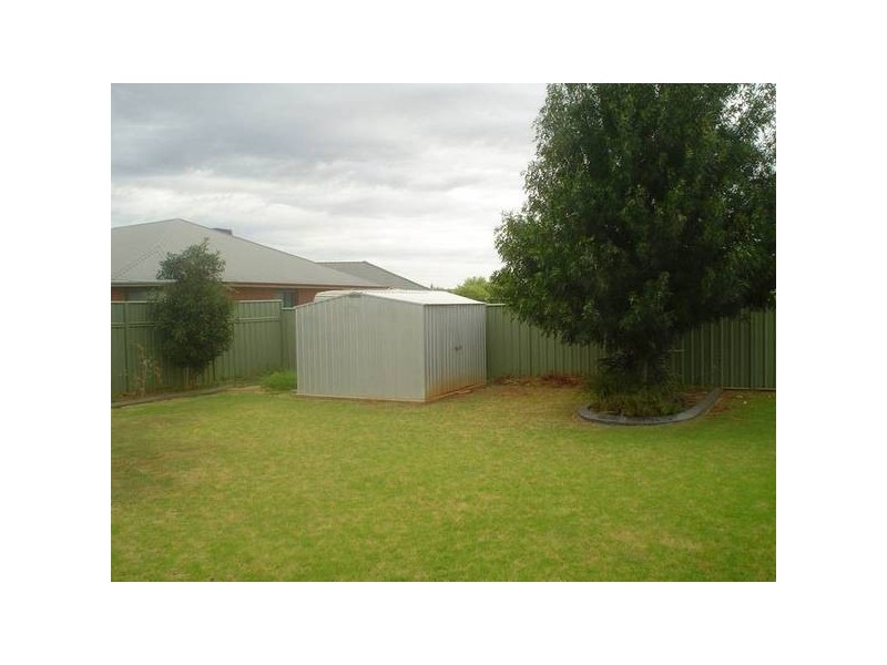 24 Castlereagh Avenue, Dubbo NSW 2830