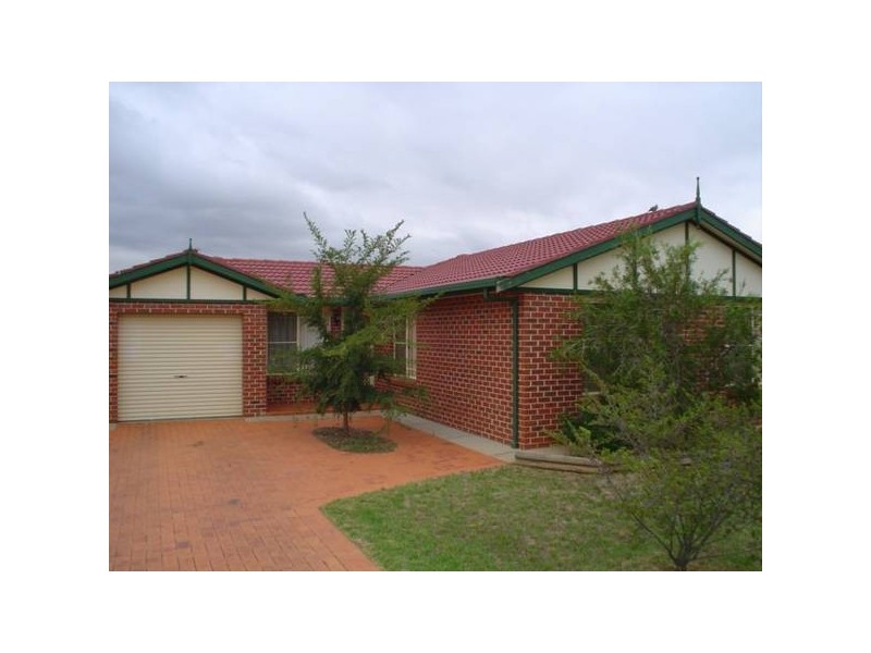 24 Kingfisher Street, Dubbo NSW 2830